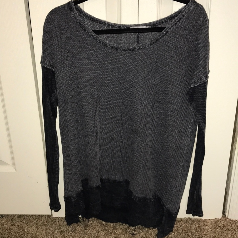 Gray long sleeve top